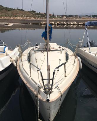 Prestigioso  natante Jeanneau Sun Fast 20