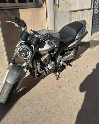 Honda hornet 900 2002
