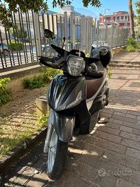 Beverly 300