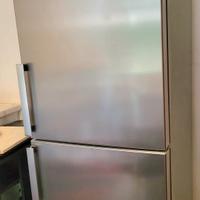 Frigorifero combinato total no frost in garanzia 