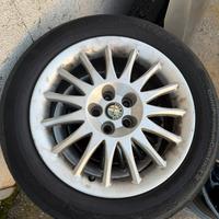 Cerchi alfa romeo 16’ con gomma