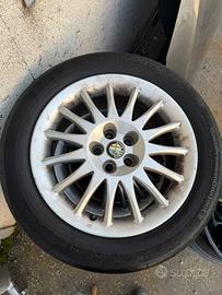 Cerchi alfa romeo 16’ con gomma