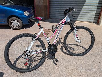 Bicicletta Mountain Bike MTB donna