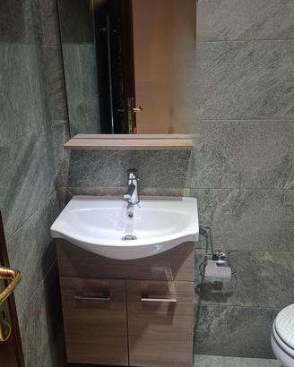 Mobile Bagno Sospeso Completo con Lavabo, Specchio