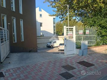 AUTORIMESSA A CERCOLA