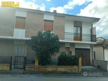Casa indipendente - Montorio al Vomano