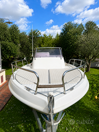 Barca Arkos 607 WA Cabinata Honda 135 CV 4T