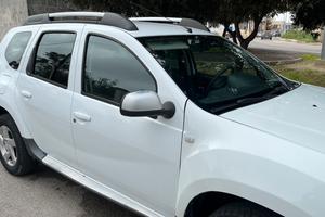 (Immediato realizzo)Dacia Duster 1.5 gancio traino