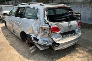 VW Passat Station Wagon B8 per ricambi