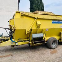 Carro miscelatore Sgariboldi 10 m3