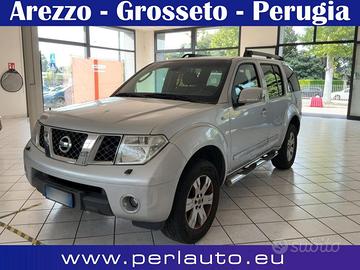 NISSAN Pathfinder 2.5 dCi LE 7 posti