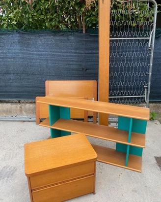 Letto con rete - comodino - libreria