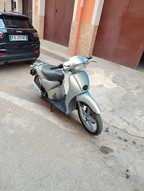 scooter Aprilia scarabeo 