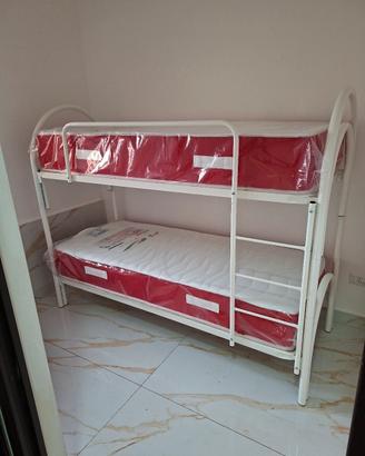 3 LETTI A CASTELLO BIANCHI CON 6 MATERASSI ORTOPED