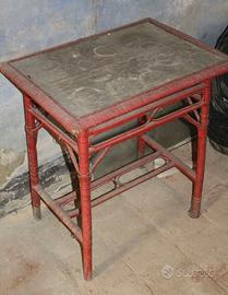 Tavolino antico