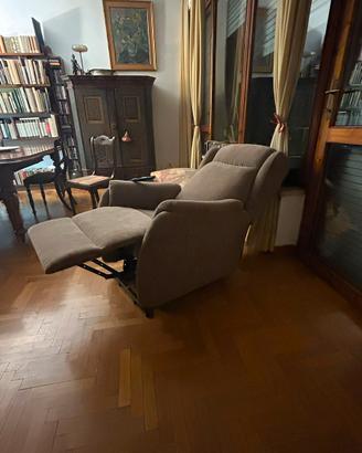 Poltrona elettrica anziani