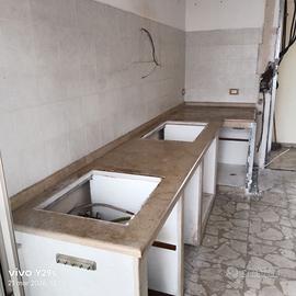 Marmo travertino piano cucina usato con fori