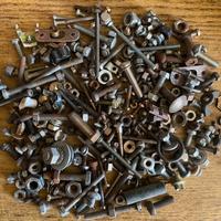 Bulloni per riciclo creativo