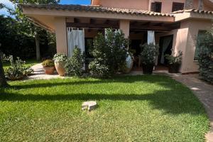 Villa con giardino a Mondello