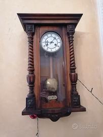 Orologio a pendolo da parete