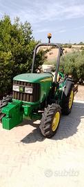 Trattore 60cv JohnDeere 5215 F
