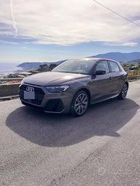 AUDI A1 30tfsi S tronic