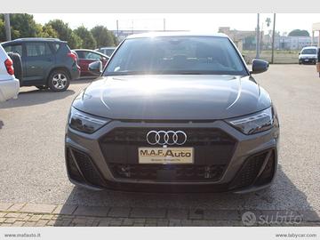 AUDI A1 SPB 30 TFSI S tronic Identity Black SLINE
