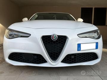 ALFA ROMEO GIULIA 2.2 180 CV MT RWD 64000 KM
