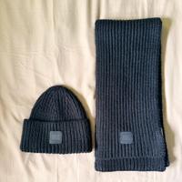 Sciarpa e berretto UGG