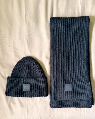 Sciarpa e berretto UGG