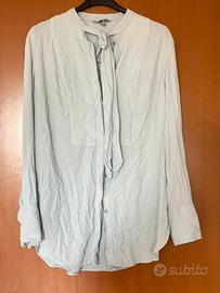 Camicia azzurro pallido con collo a fiocco – tg. M