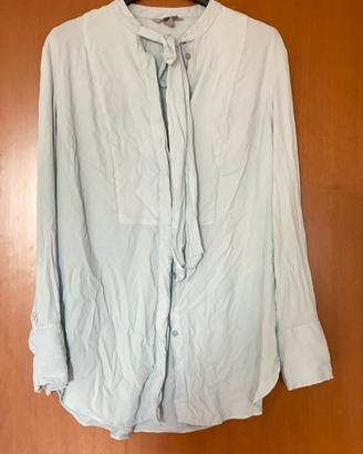Camicia azzurro pallido con collo a fiocco – tg. M