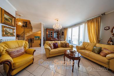 Elegante villetta di ampia metratura