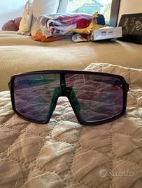 Occhiali da sole Oakley Sutro