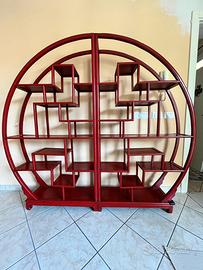 Libreria in legno particolare e versatile
