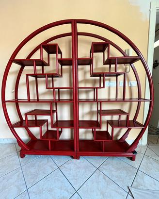 Libreria in legno particolare e versatile
