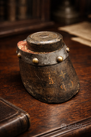 Calamaio antico noto come “calamaio sabot”