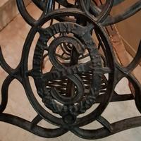 Base ghisa macchina cucire antica