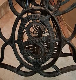 Base ghisa macchina cucire antica