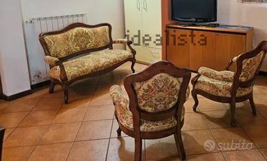 Divanetto e due poltrone stile Luigi XV