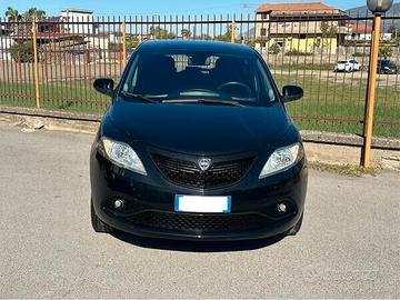 Lancia Ypsilon 1.0 FireFly 5 porte S&S Hybrid Ecoc