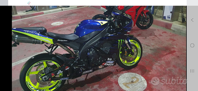 Moto Yamaha r1