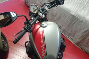 MOTO GUZZI V9 BOBBER COME NUOVA.