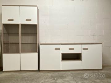 Mobile soggiorno con vetrina e credenza