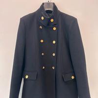 Capospalla invernale con bottoni oro Zara