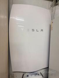 Tesla Power Wall 1