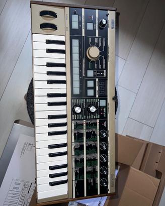 MicroKorg con custodia