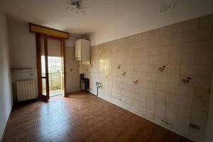 Appartamento di 111 m² con 5 locali e box auto a C