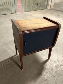 Comodino antico da restaurare