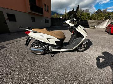 Scooter malaguti blog 125cc 4t